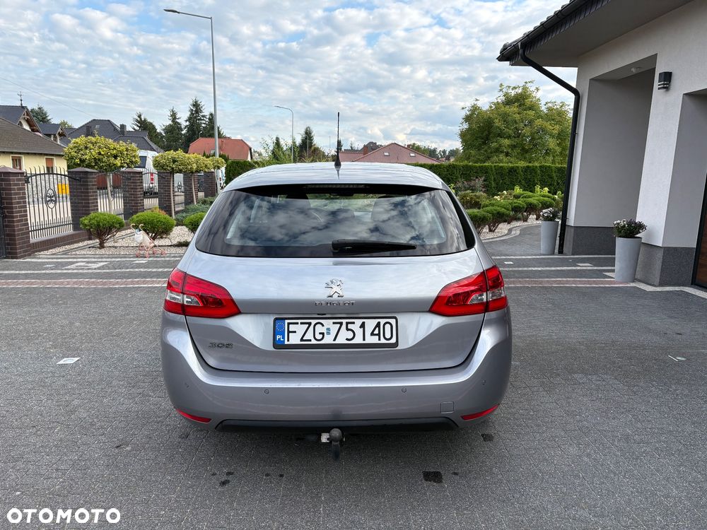 Peugeot 308 1.5 BlueHDi Active Pack Business S&S EAT8 - 9