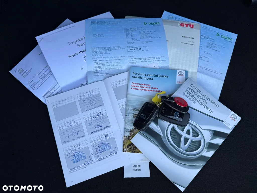 Toyota Corolla 1.8 Hybrid Executive - 36
