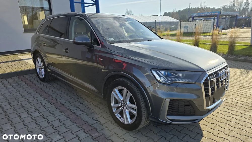 Audi Q7 - 1