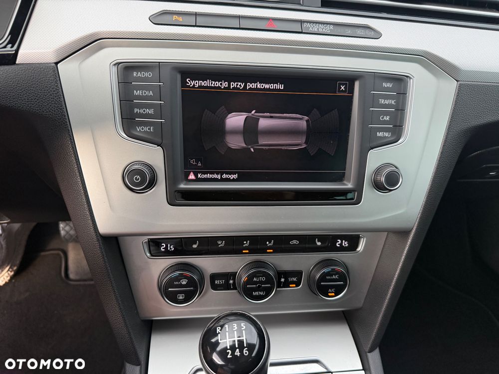 Volkswagen Passat 2.0 TDI BMT Comfortline - 15