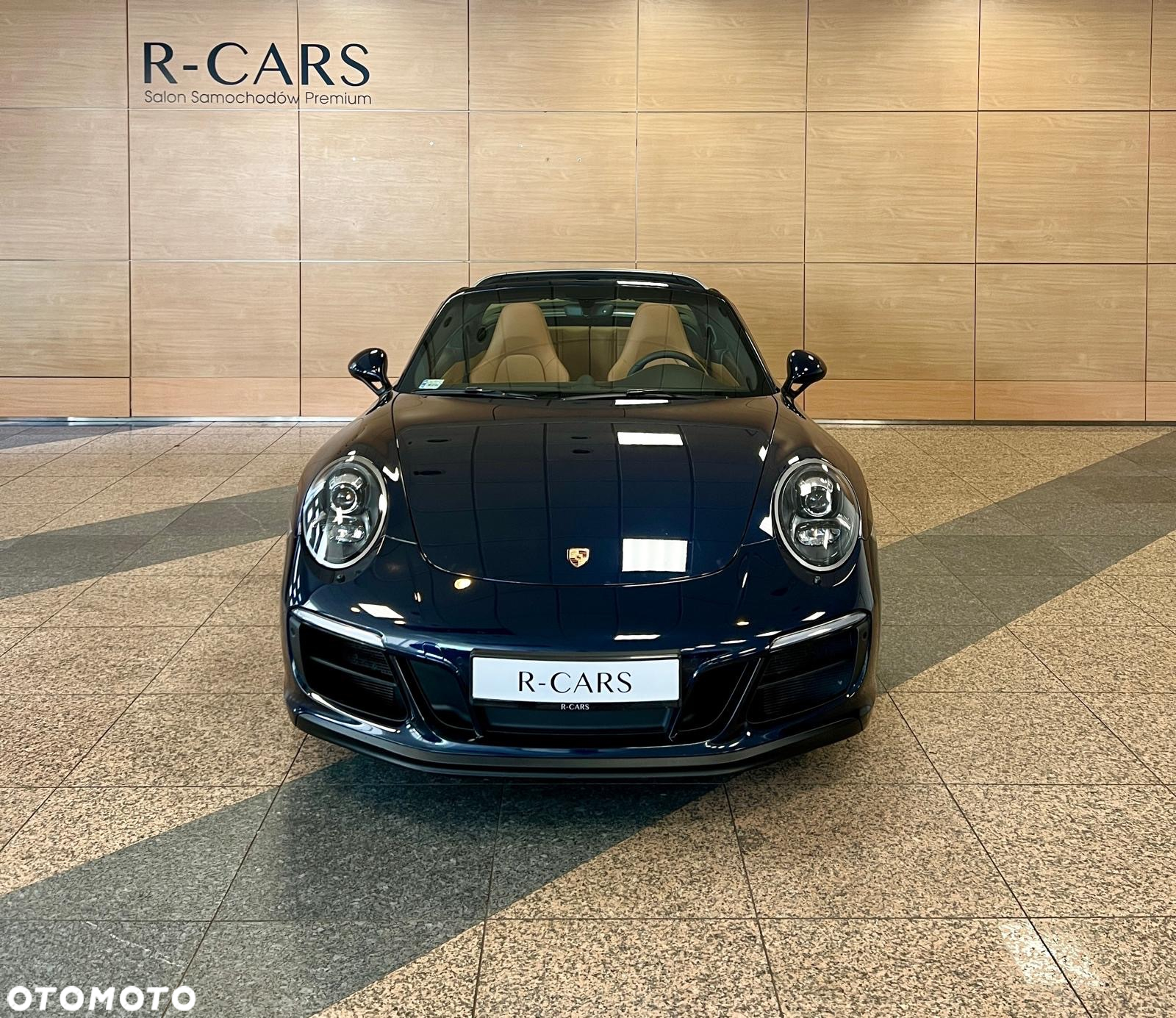 Porsche 911 Targa 4 GTS PDK - 7