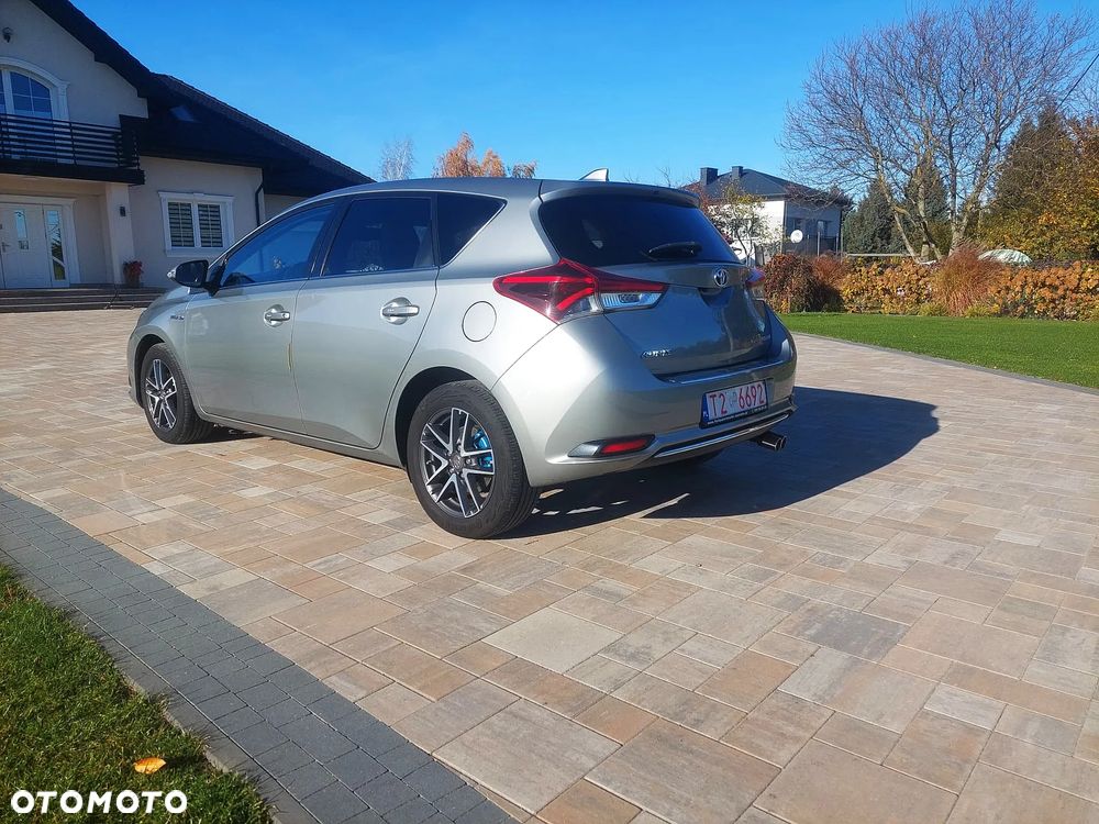 Toyota Auris - 5