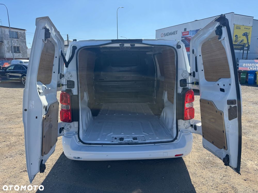 Peugeot Expert Kombi Standard 2,8t EAT8 - 19