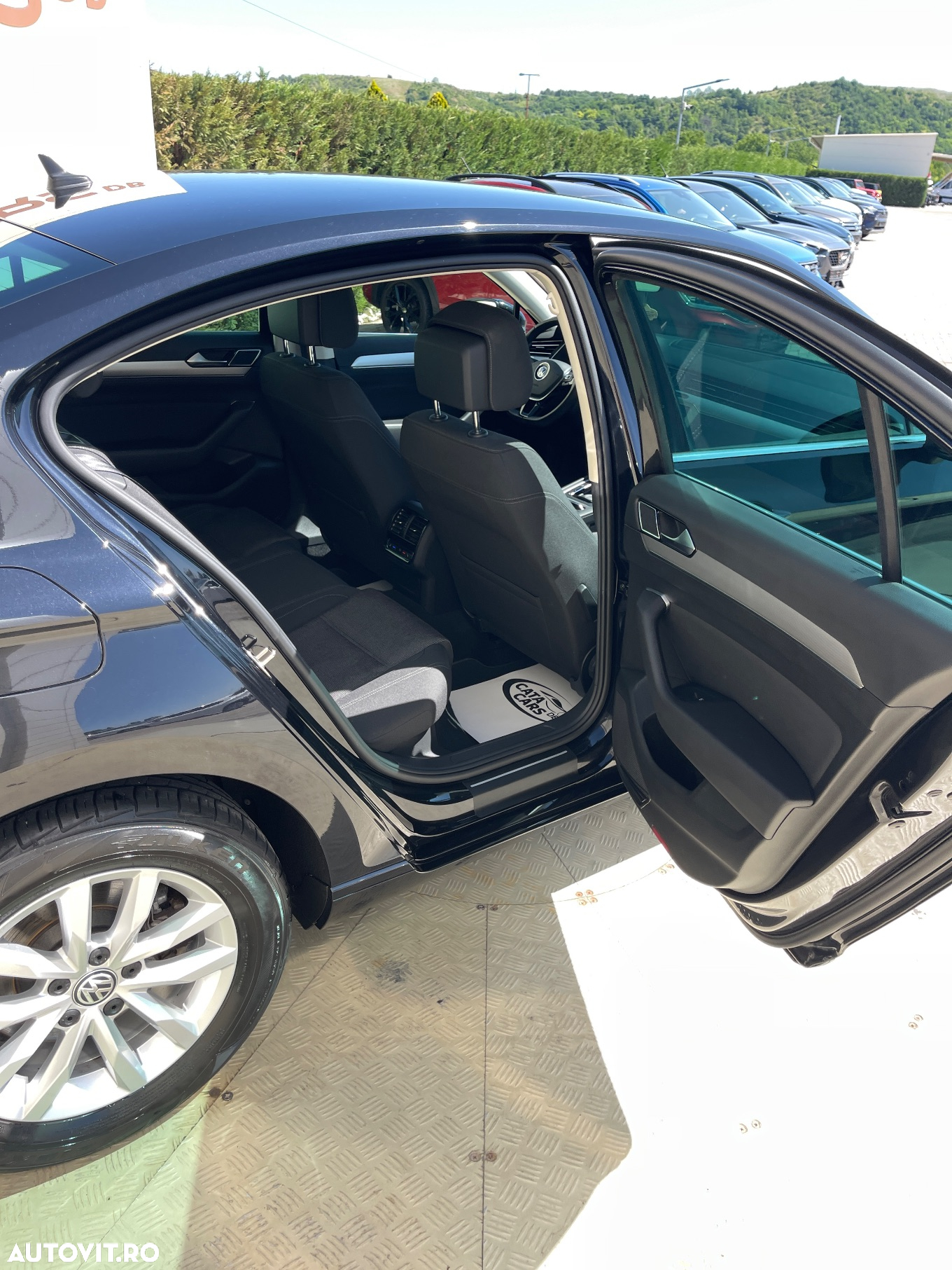Volkswagen Passat - 23