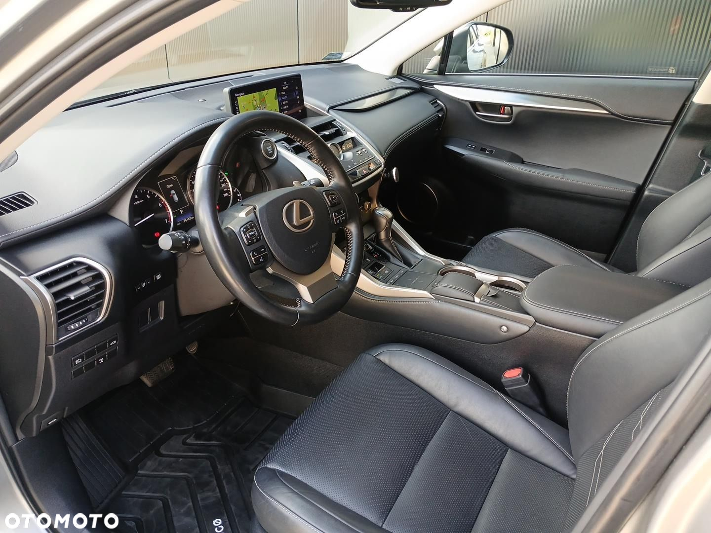 Lexus NX - 14