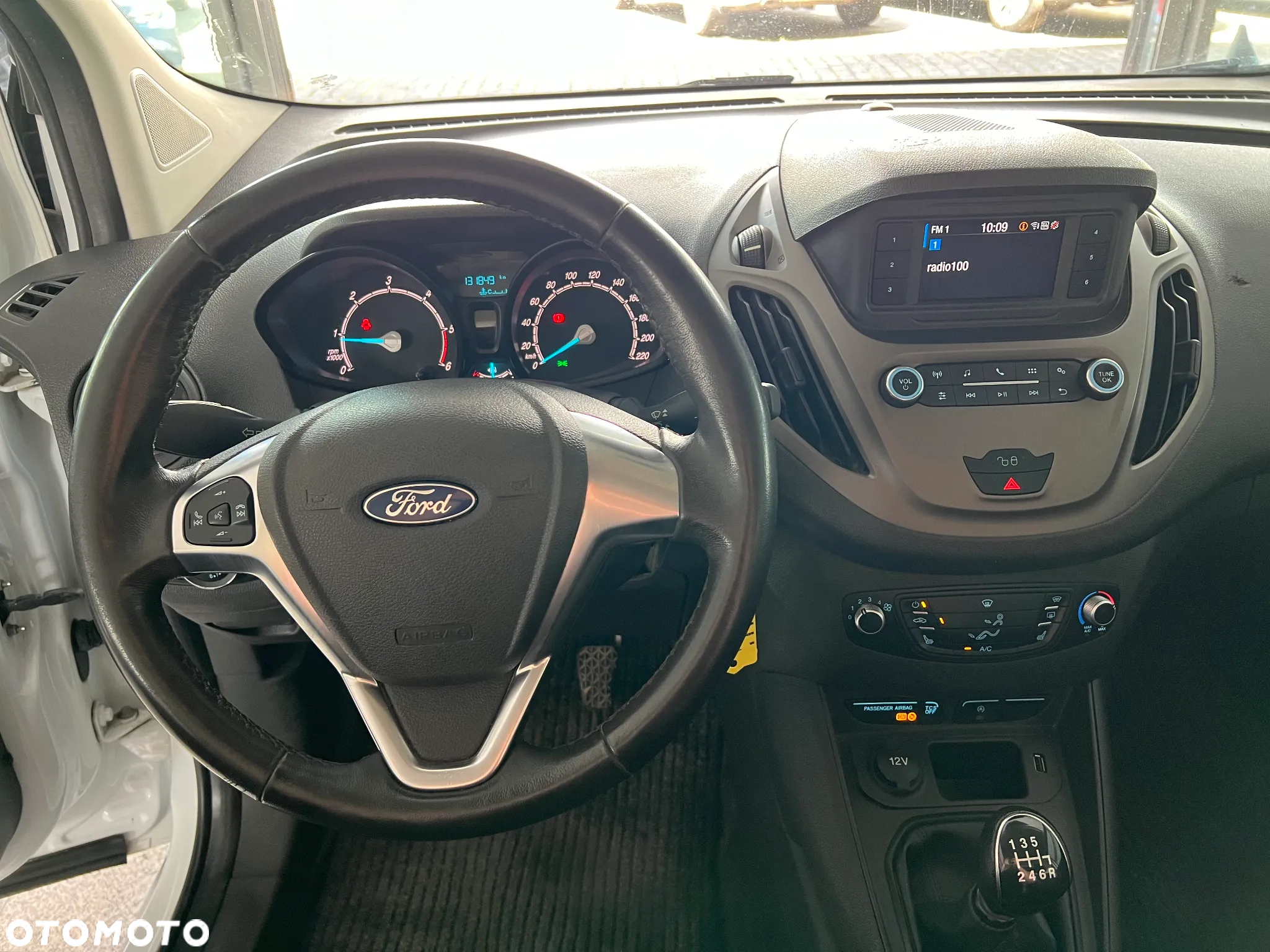 Ford Courier - 23