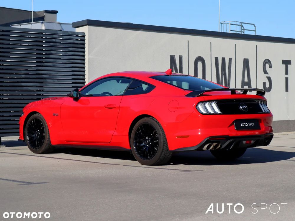 Ford Mustang 5.0 V8 GT - 4