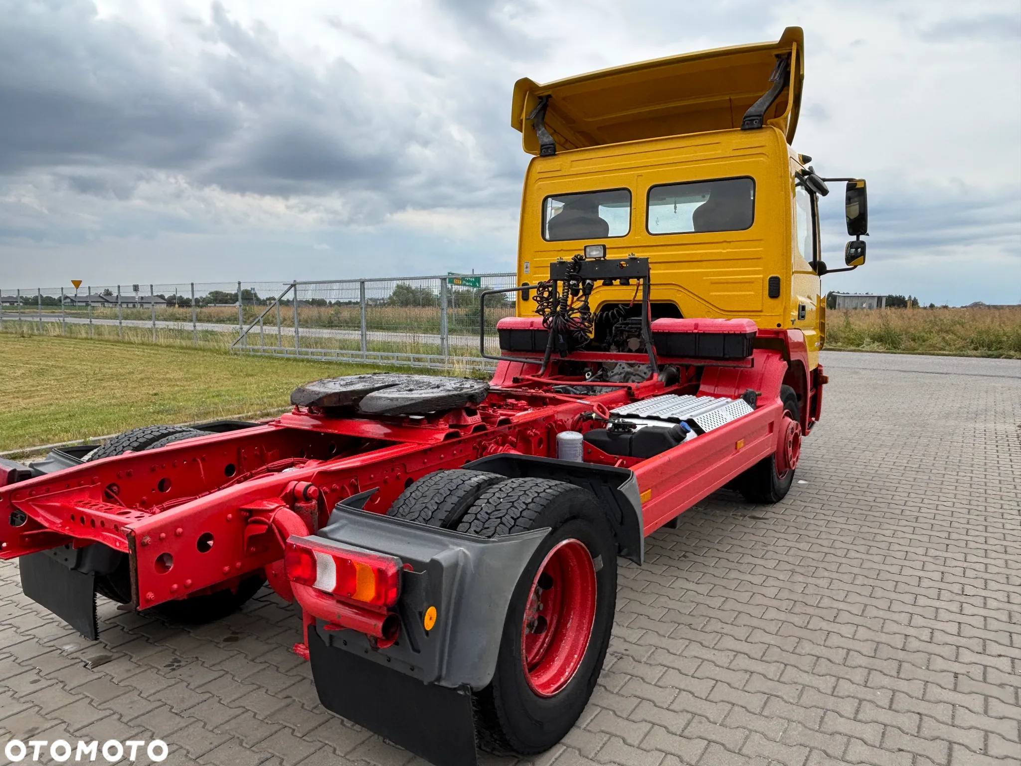 Mercedes-Benz ATEGO 1324 (1224 , 1227 1230) ciągnik siodłowy, rama do zabudowy, pod wywrotka, HDS, beczkowóz , burta , firanka - 9
