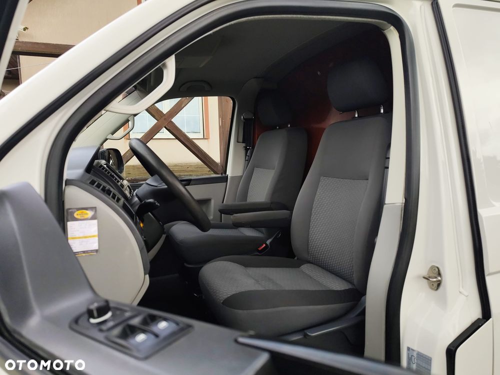 Volkswagen Transporter T5 - 11