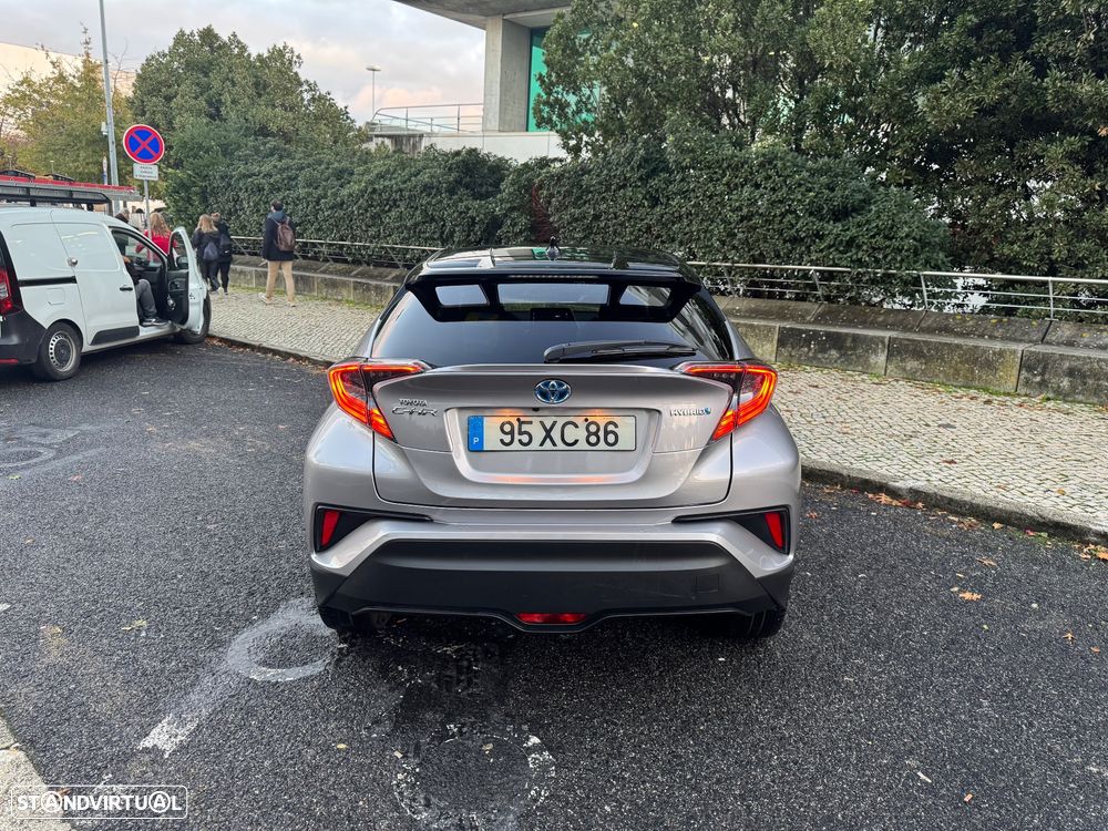 Toyota C-HR 1.8 HSD Lounge - 12