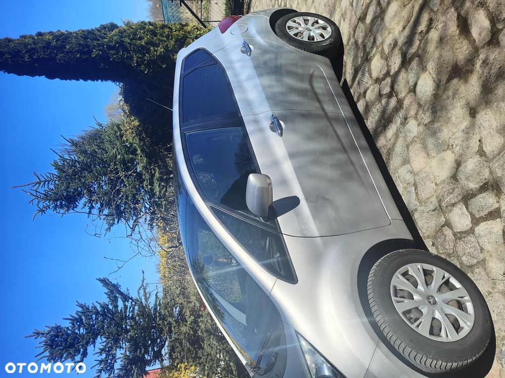Kia Venga 1.6 CRDi L - 11