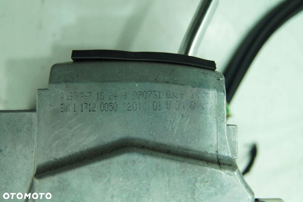 LEWAREK BIEGOW A2302671524 START STOP MERCEDES SL R230 02- - 5