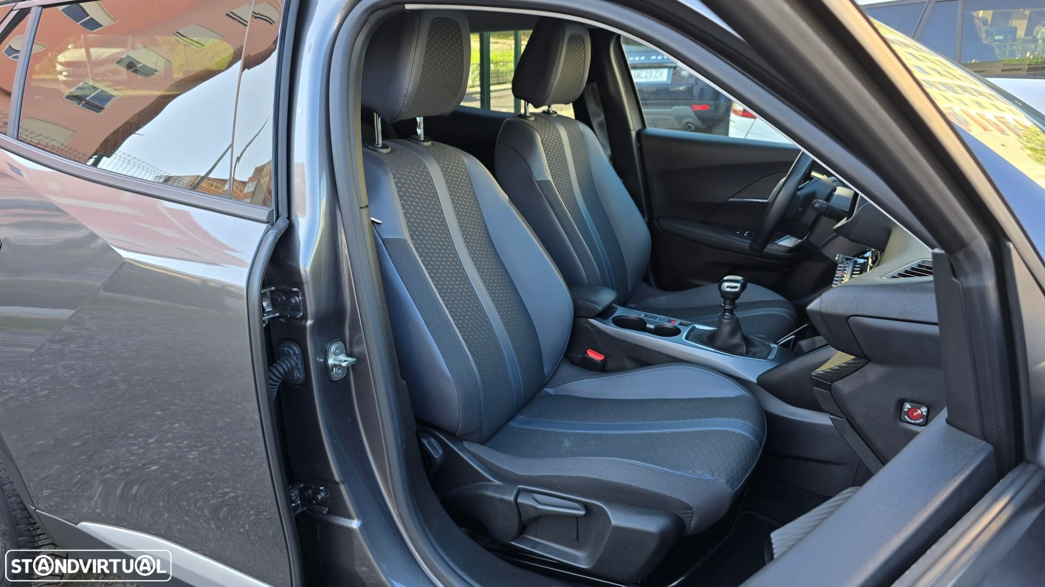 Peugeot 2008 - 44