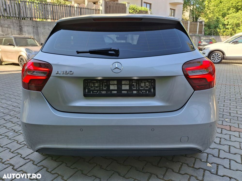 Mercedes-Benz A 180 7G-DCT - 5