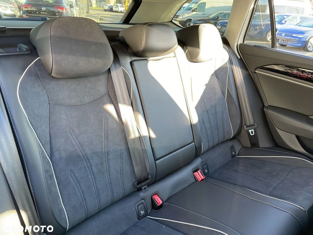 Volkswagen Passat - 22