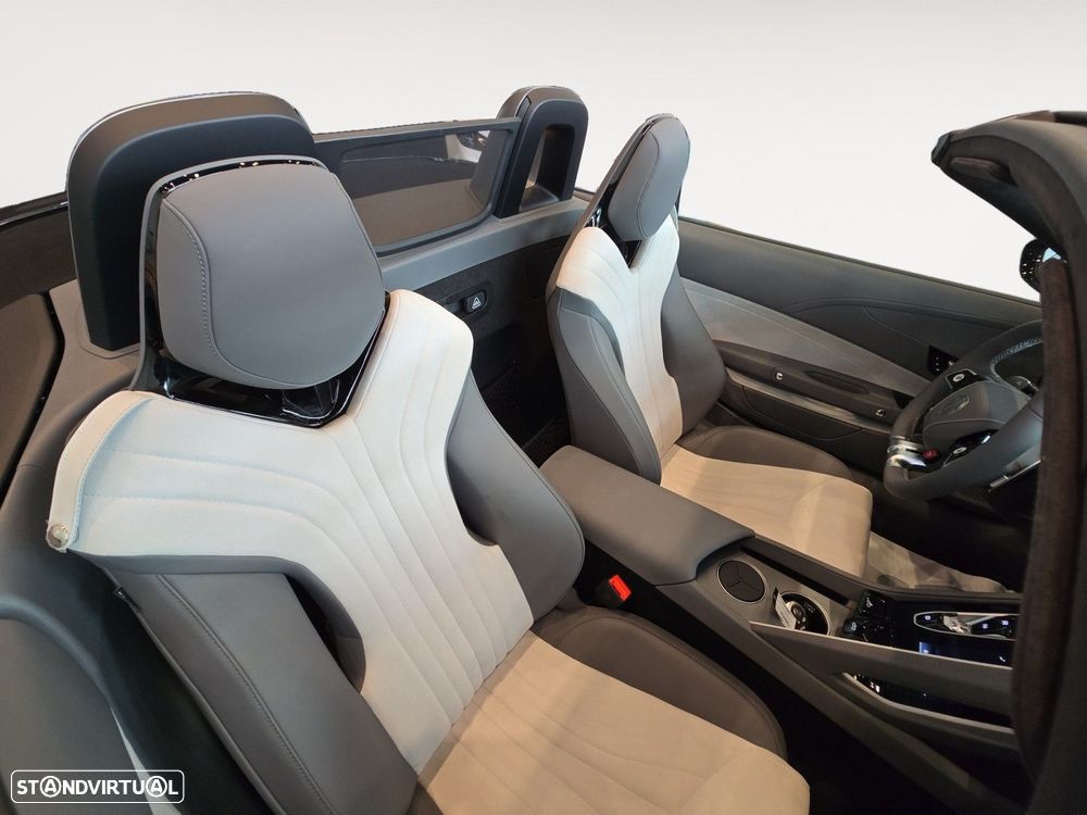 MG Cyberster 77 kWh GT - 13