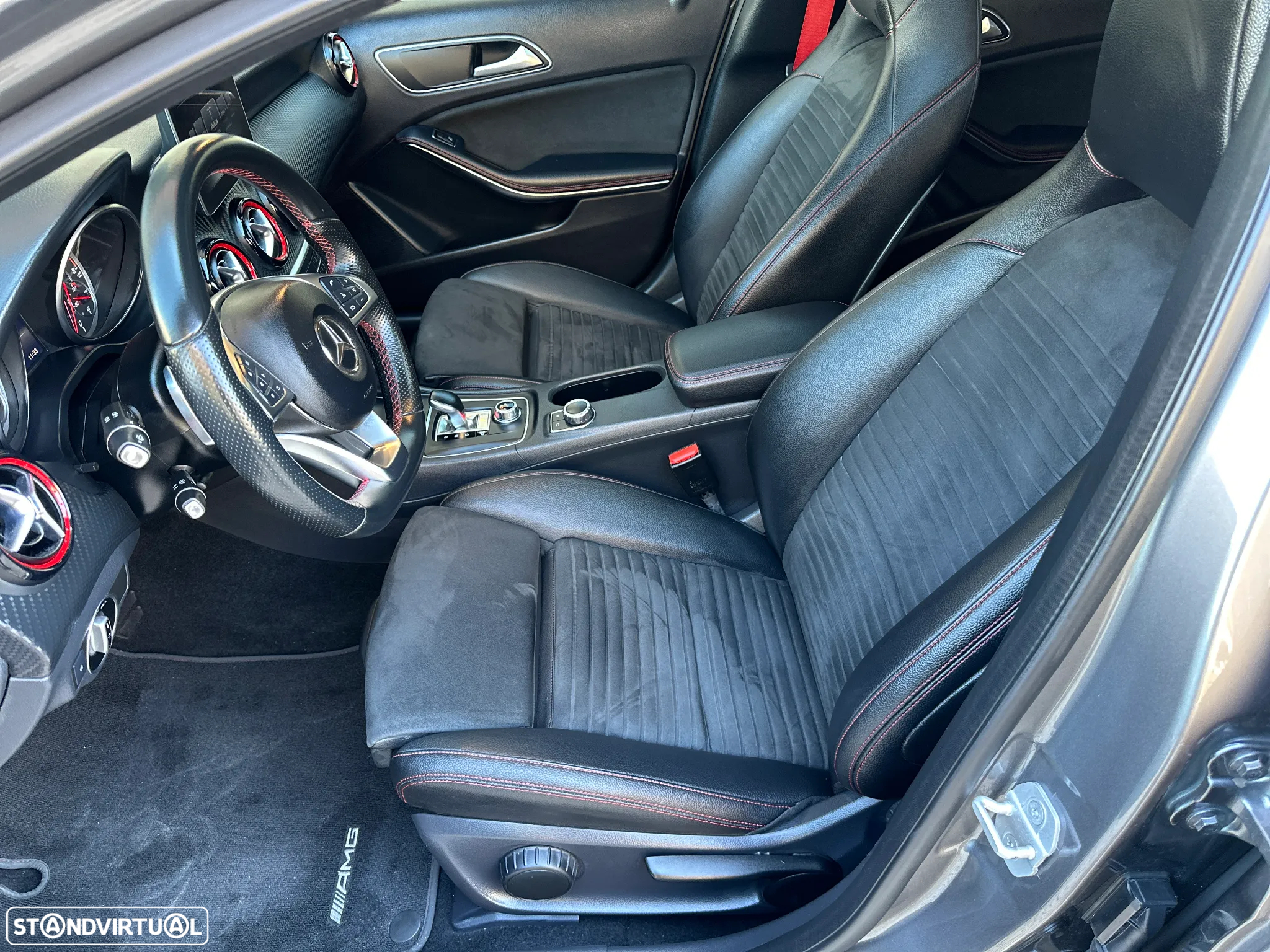 Mercedes-Benz A 45 AMG 4Matic Speedshift 7G-DCT - 26