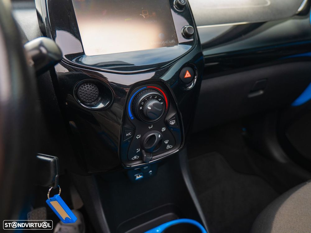 Toyota Aygo 1.0 X-Wave - 17