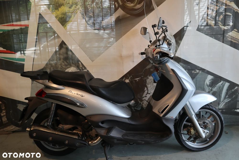 Piaggio Beverly - 16
