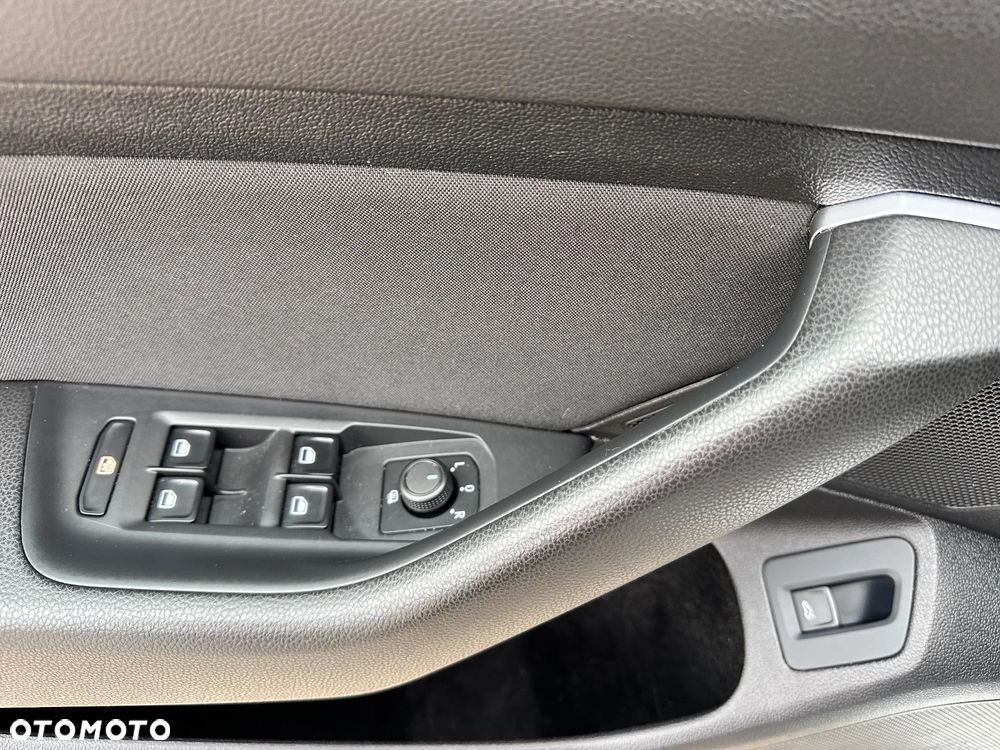 Volkswagen Passat - 26