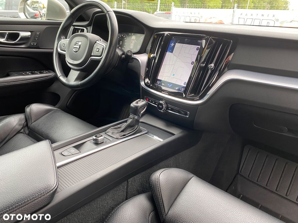 Volvo V60 D4 Geartronic Summum - 6