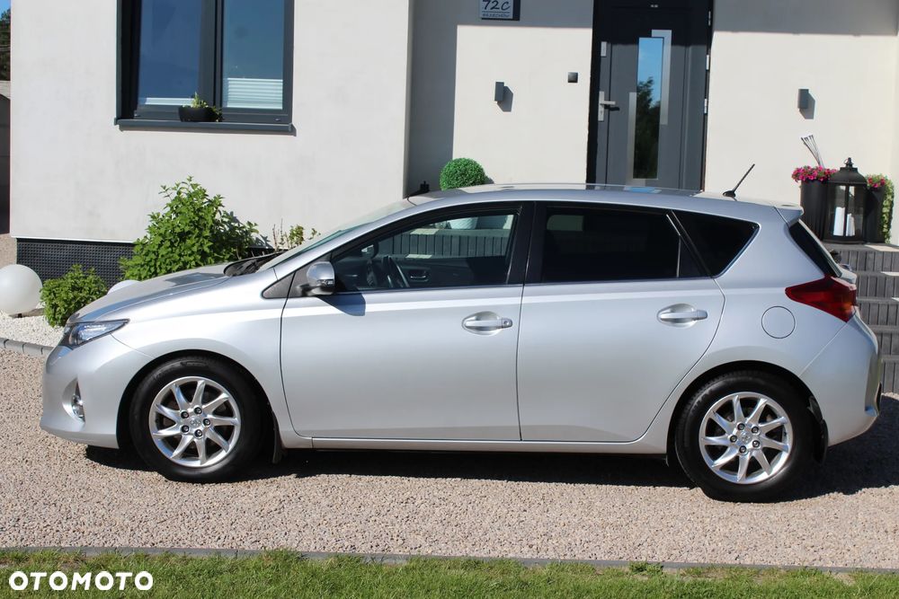 Toyota Auris 2.0 D-4D Executive - 6