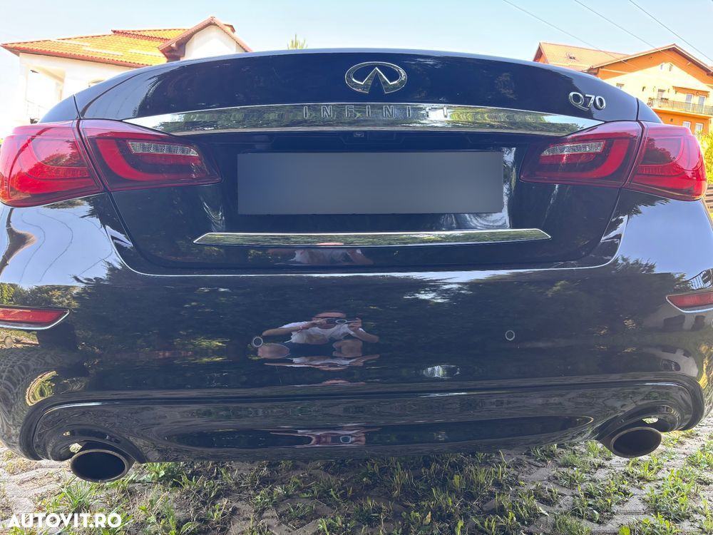 Infiniti Q70 2.2d Premium - 9