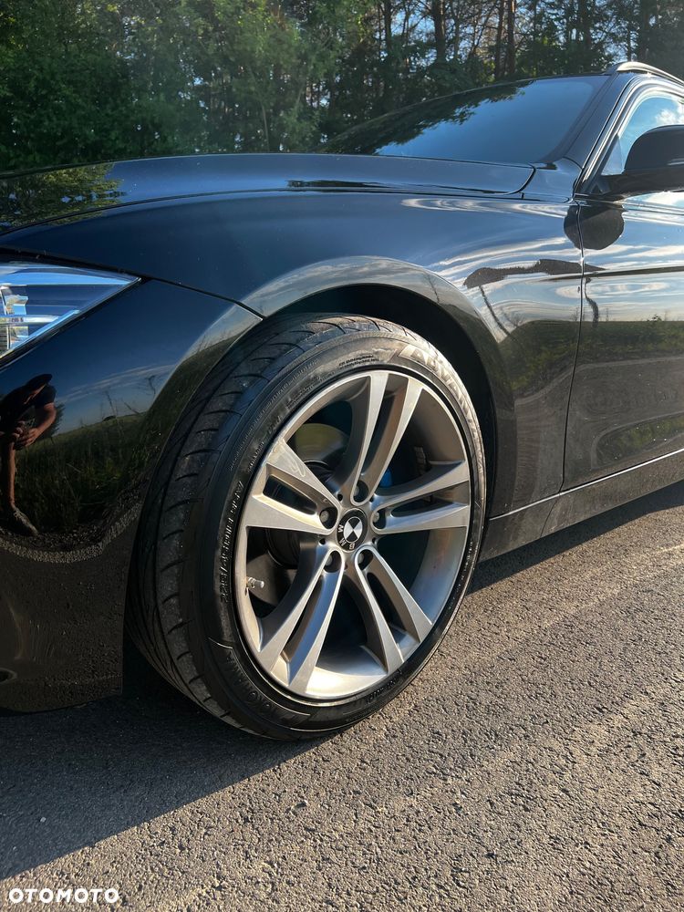 BMW Seria 3 320d Sport Line - 9