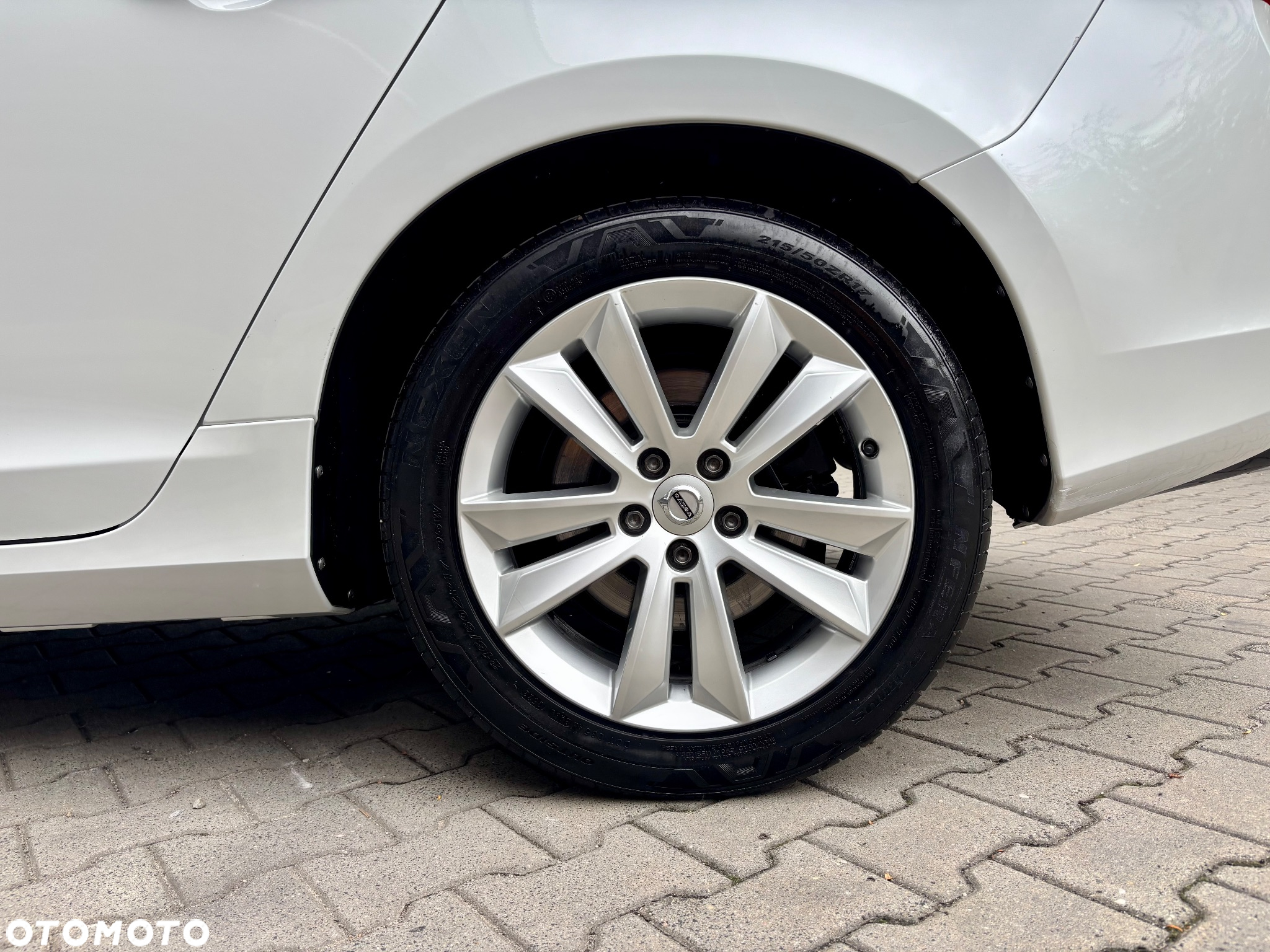 Volvo V60 D4 Drive-E R-Design Kinetic - 13