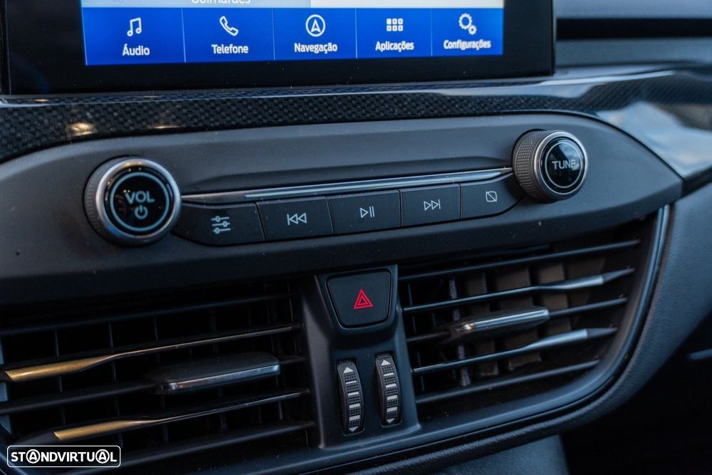 Ford Focus 1.0 EcoBoost MHEV ST-Line - 36