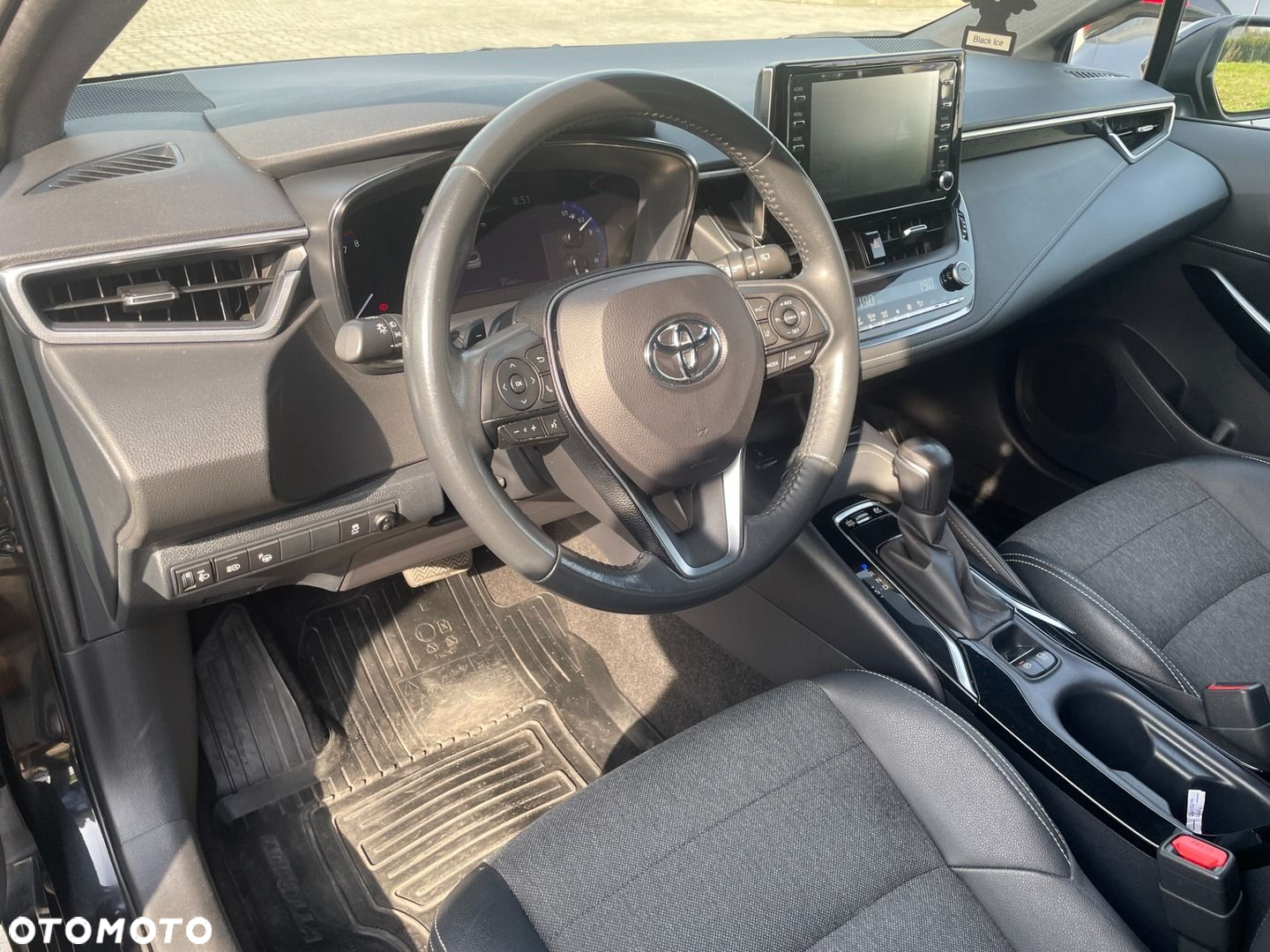 Toyota Corolla - 9