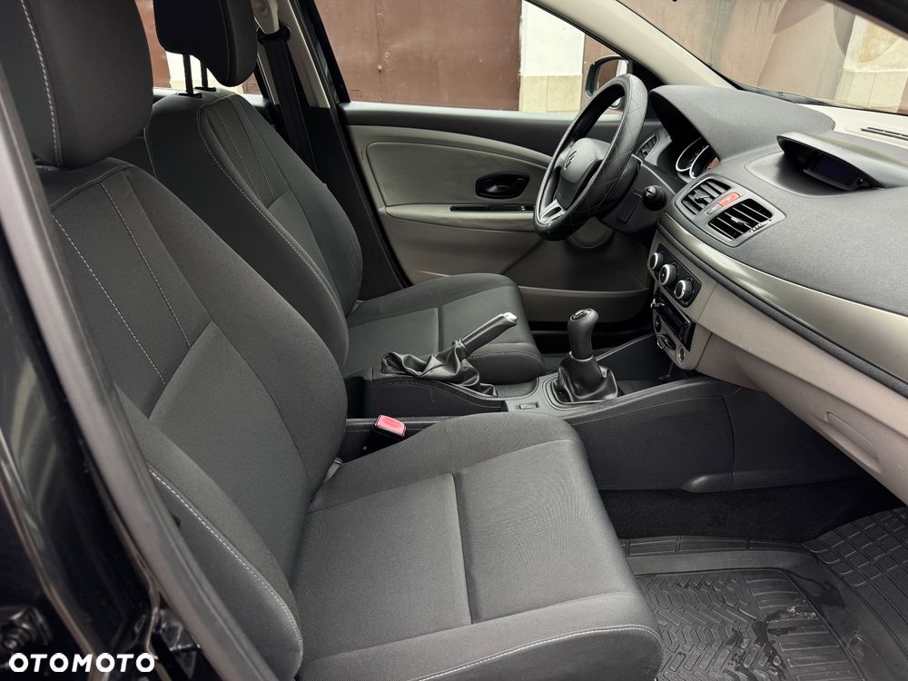 Renault Megane 1.6 16V 100 Expression - 9