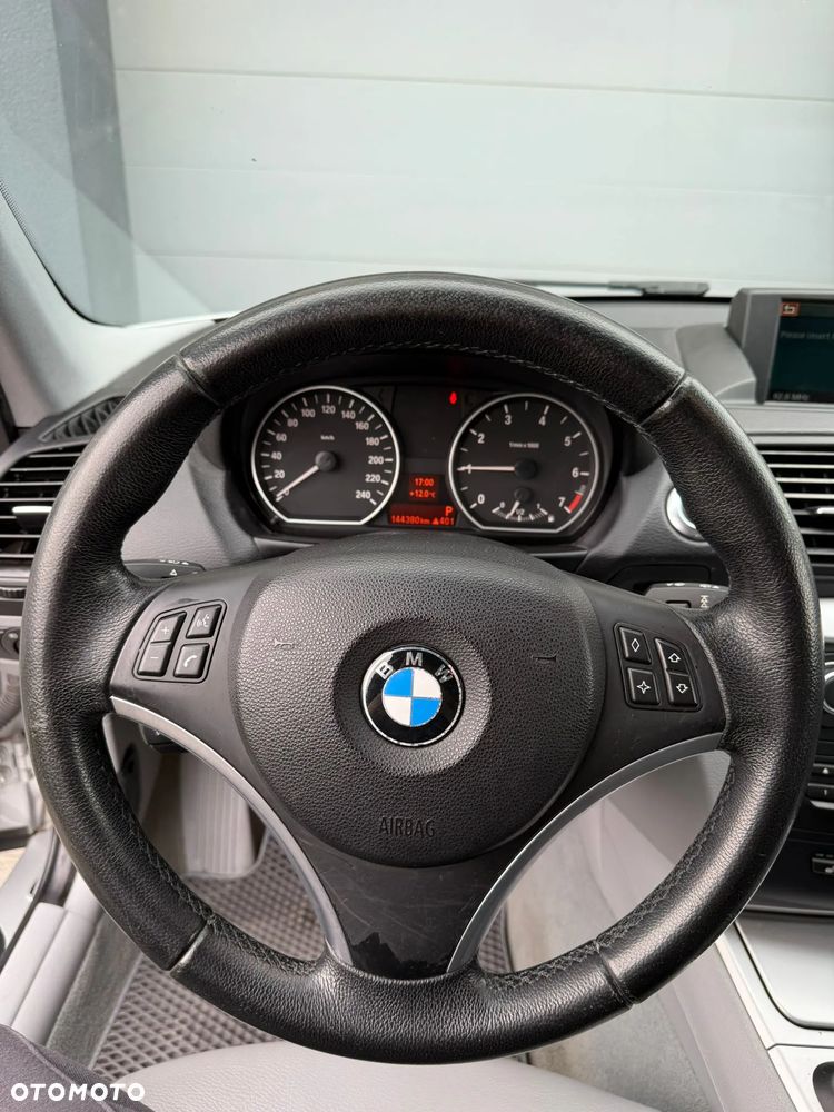 BMW Seria 1 - 15