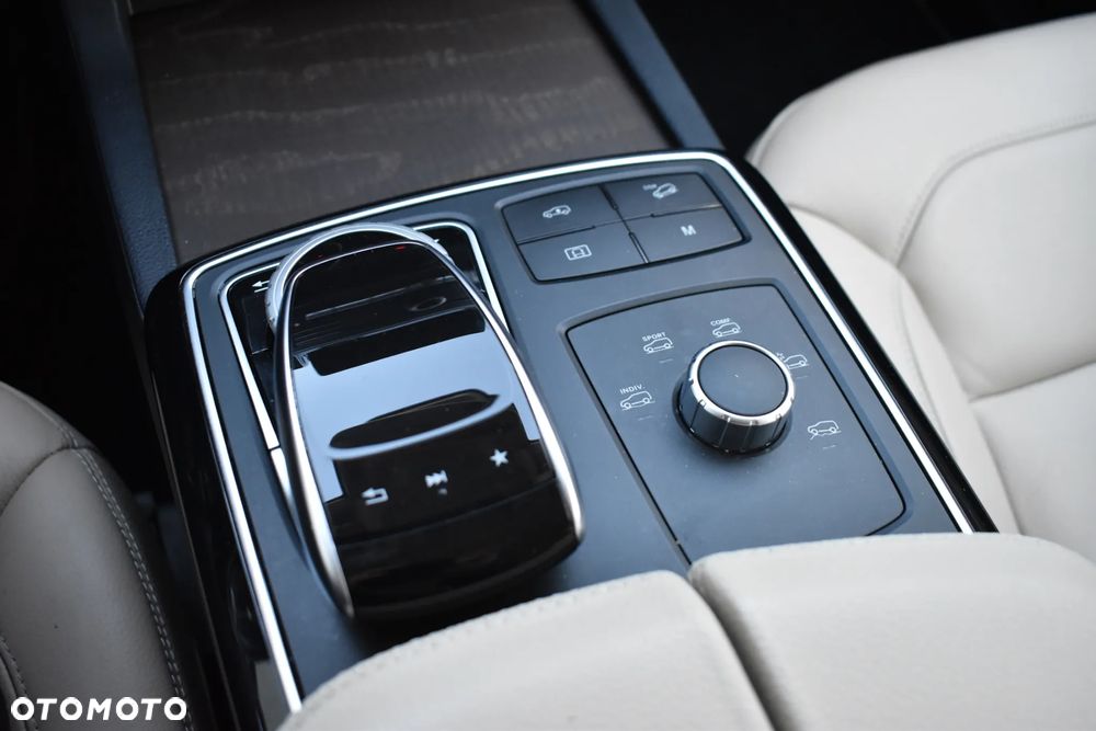 Mercedes-Benz GLE - 20