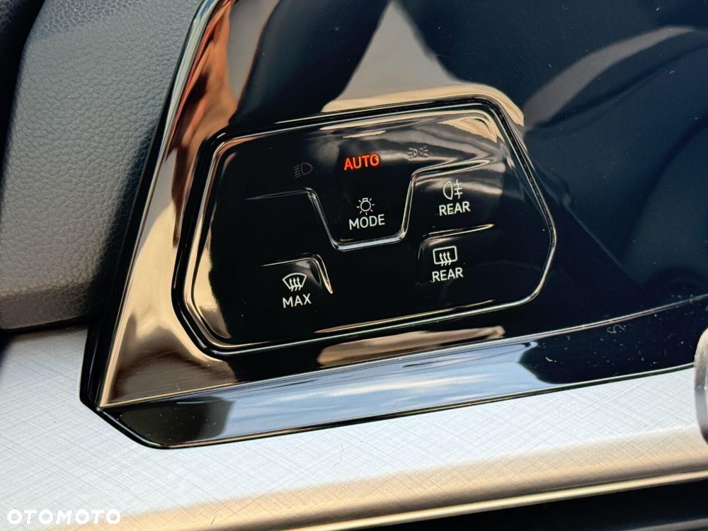 Volkswagen Golf Variant - 20