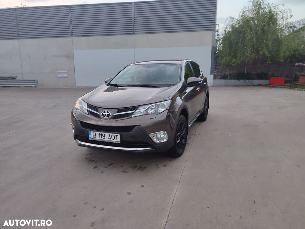 Toyota RAV4 2.2 D-4CAT 4WD Aut Luxury 18" - 1