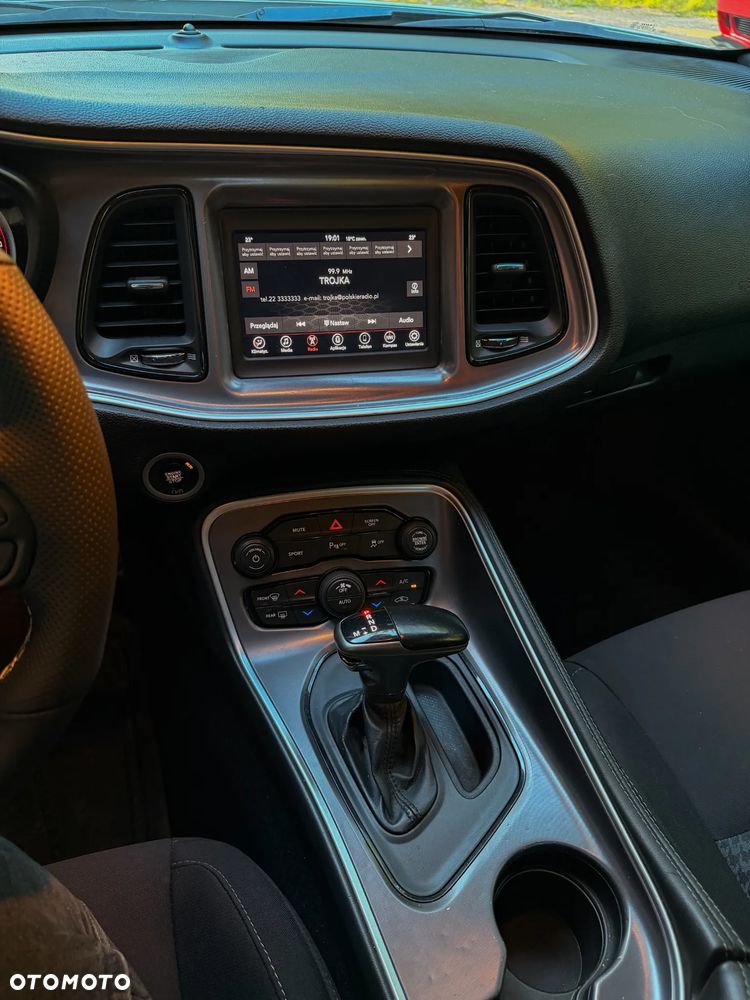 Dodge Challenger 5.7 R/T - 28