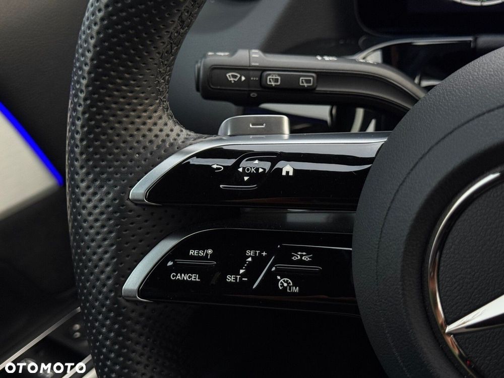 Mercedes-Benz GLA - 18