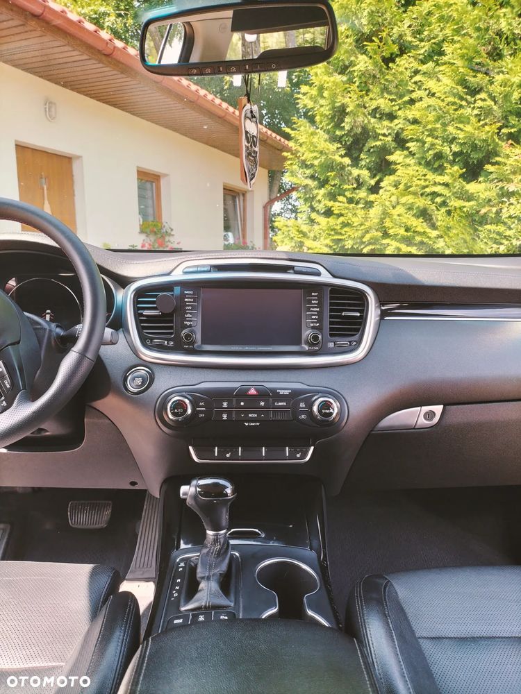 Kia Sorento - 32