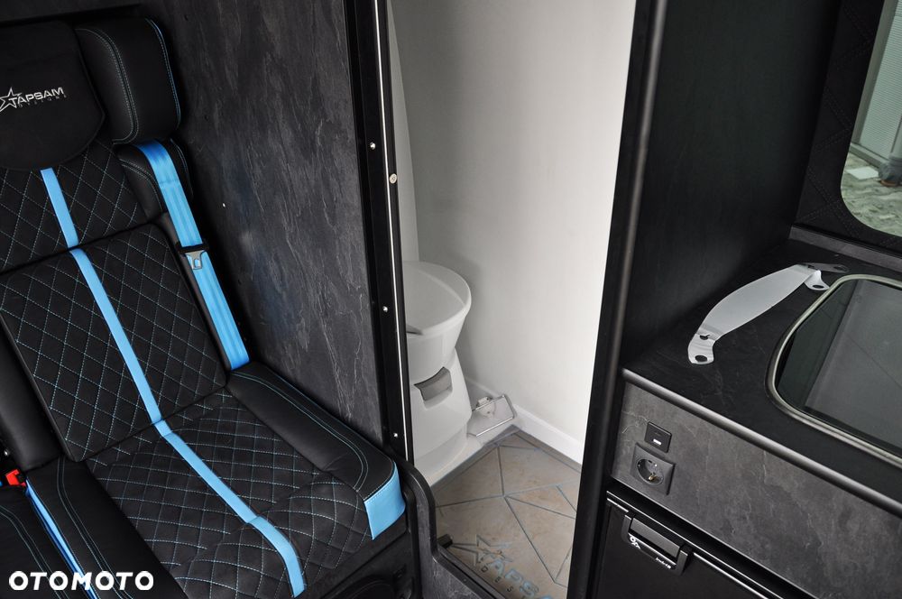 Mercedes-Benz Sprinter 319 Kamper - 30