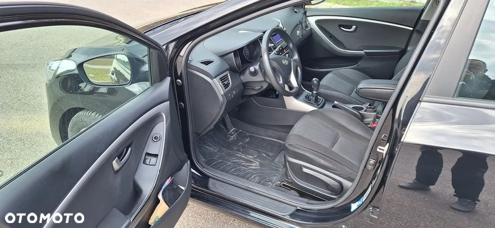 Hyundai i30 1.6 CRDI Trend - 9