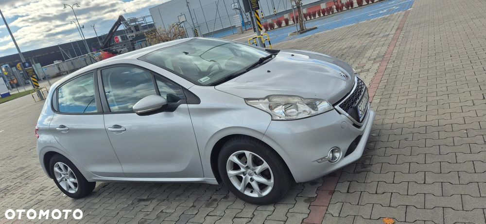 Peugeot 208 1.4 HDi Access - 14