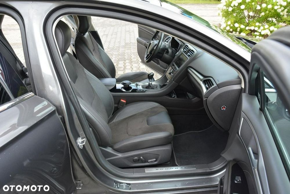 Ford Mondeo 2.0 TDCi ST-Line - 19
