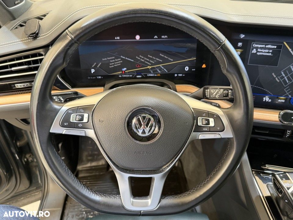 Volkswagen Touareg - 14