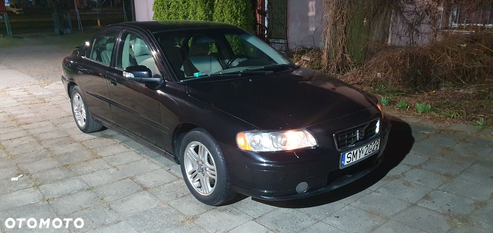 Volvo S60 2.4D5 Momentum - 1