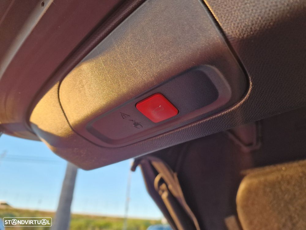 Peugeot 408 1.2 PureTech GT EAT8 - 8