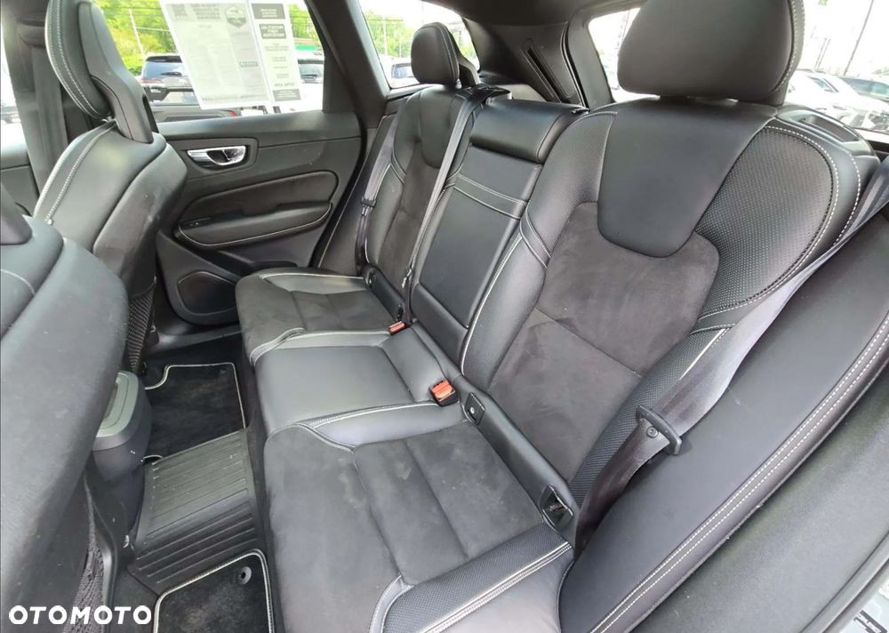 Volvo XC 60 T6 AWD R-Design - 12