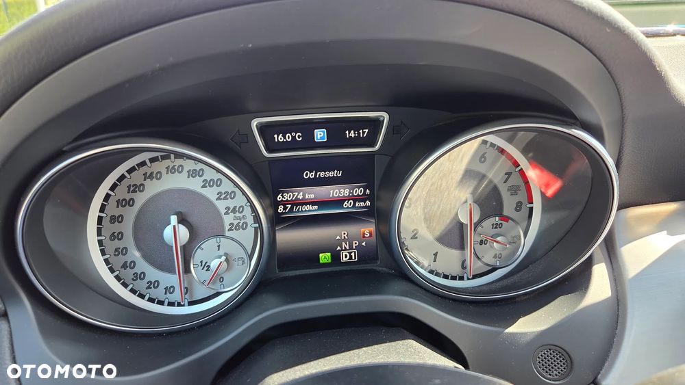 Mercedes-Benz GLA 200 7G-DCT AMG Line - 28