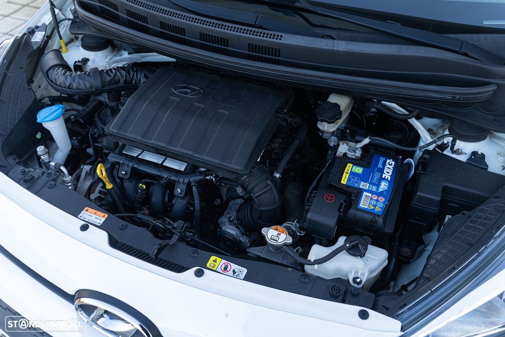 Hyundai i10 1.2 YES! Silver - 21