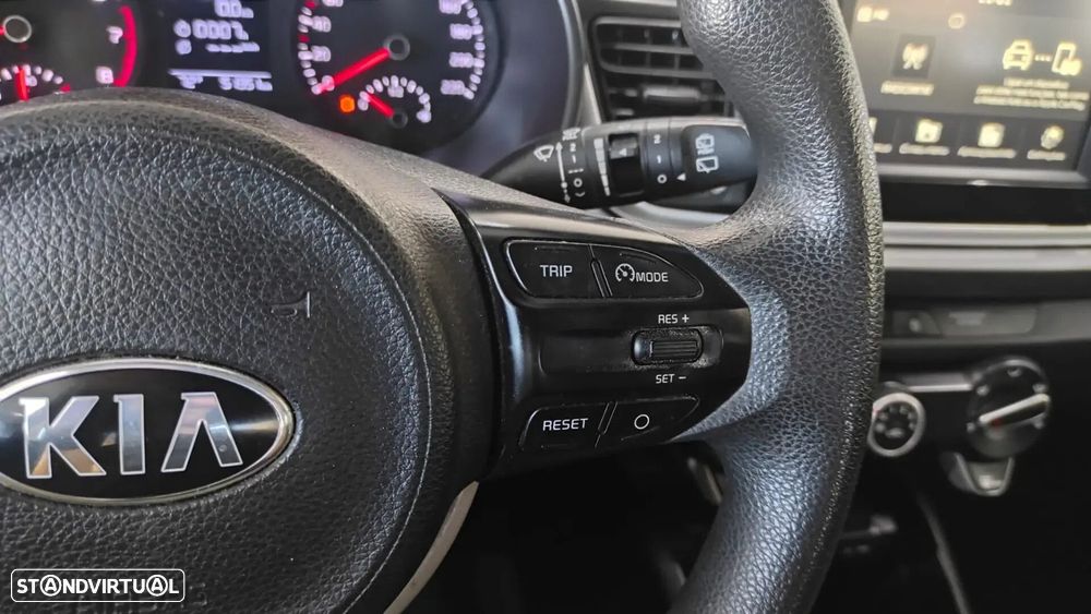 Kia Rio - 37